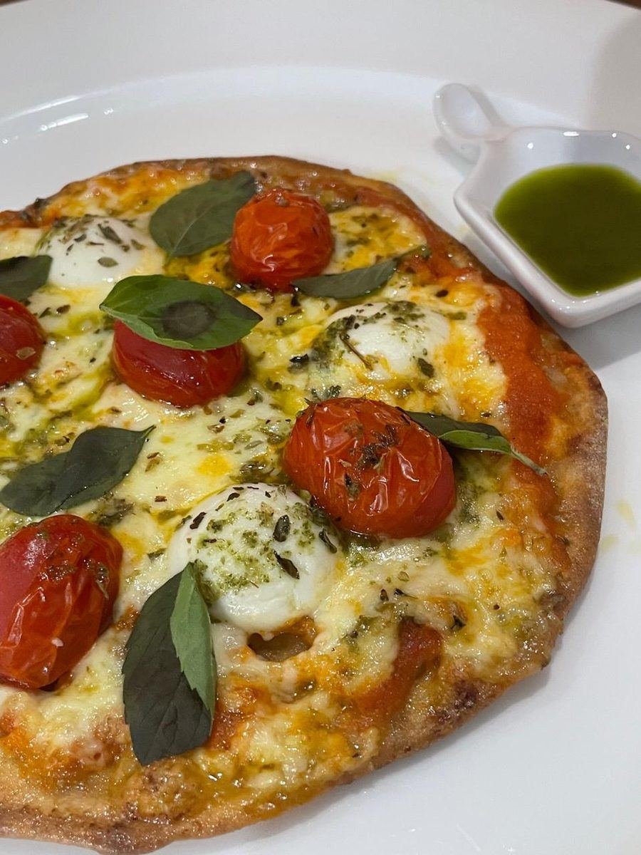 Pizza Caprese